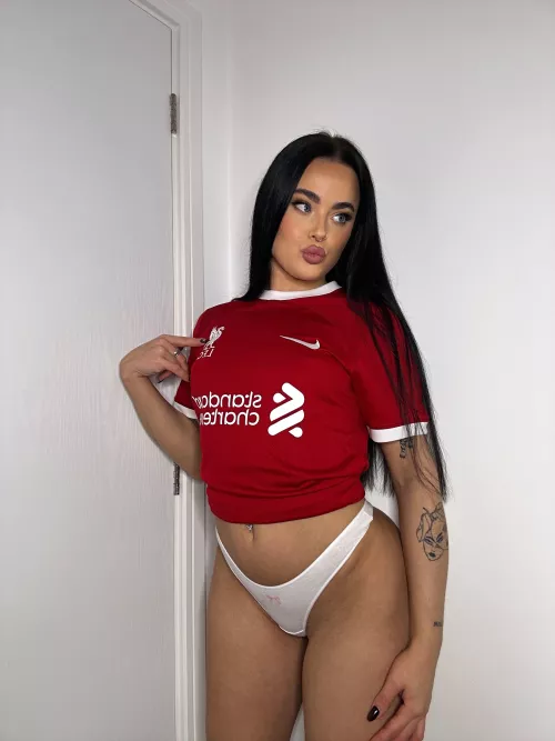 Want me to explain the offside rule? 