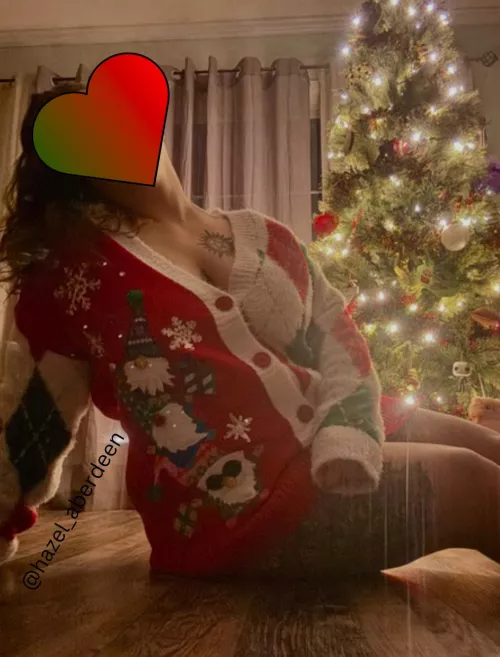 Was feeling festive and bought myself a new Christmas sweater. Except I shouldn’t have to buy myself anything. $25. Reimburse it. 🎄🎁