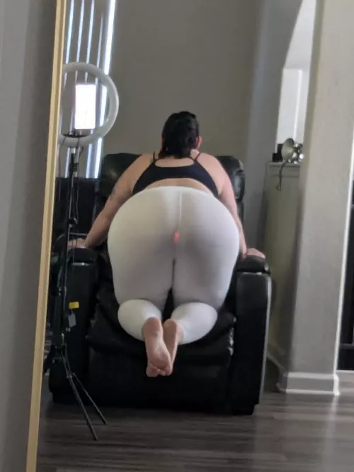 🚦 White is very see through 🚦😉