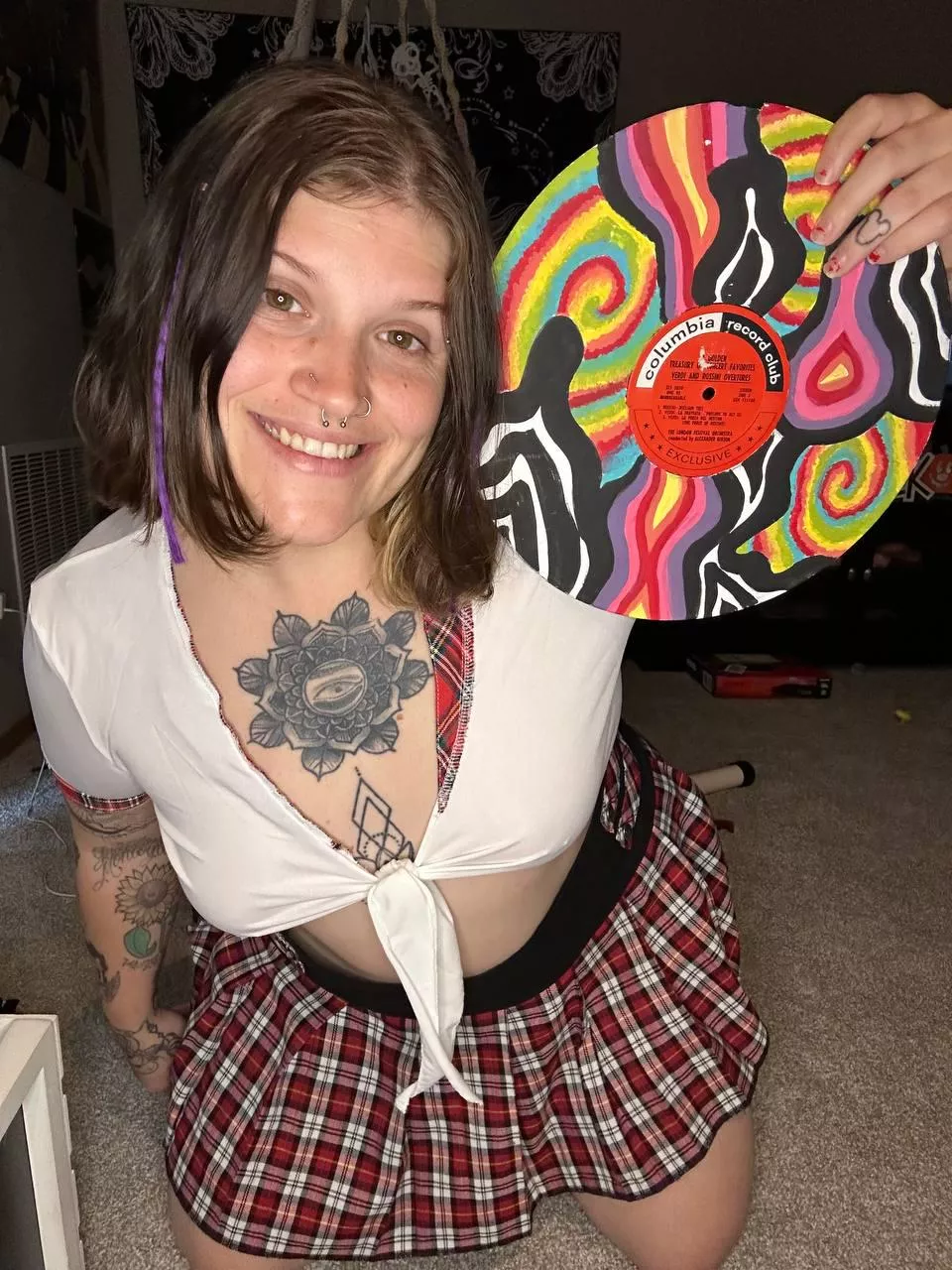 Who's your fav artist? I'll go first! Pink Floyd & Tame Impala!