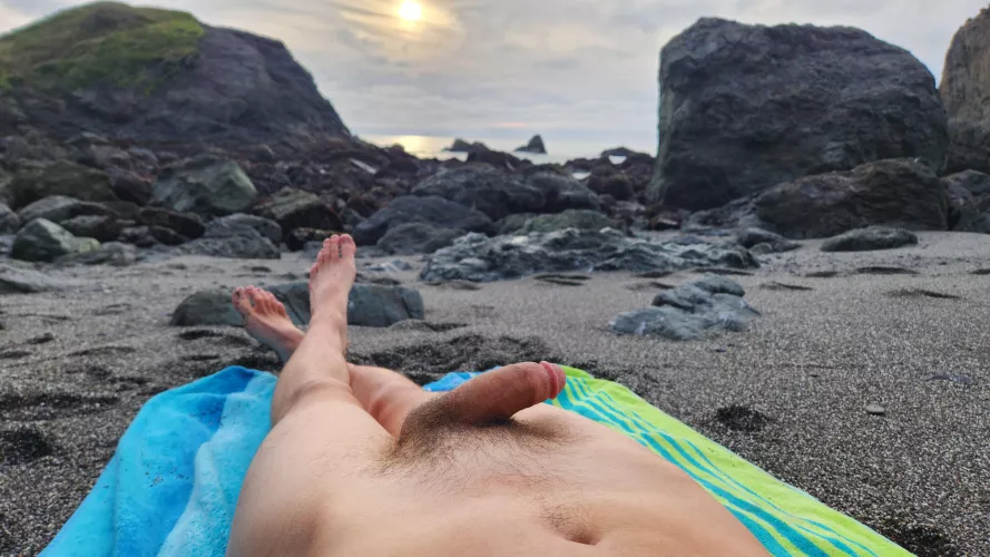 Y'all like rocky beachs too? 😋