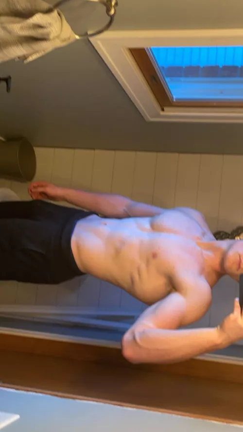 19M in the thumb area looking for some FWB, Who’s down for some fun??