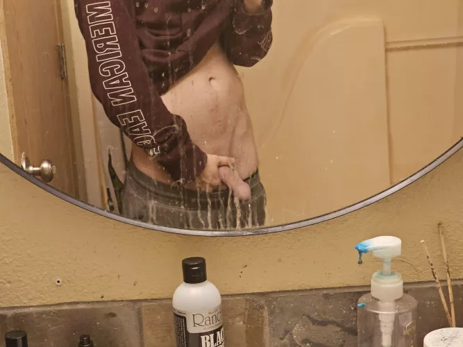 22m looking for some fun tonight 