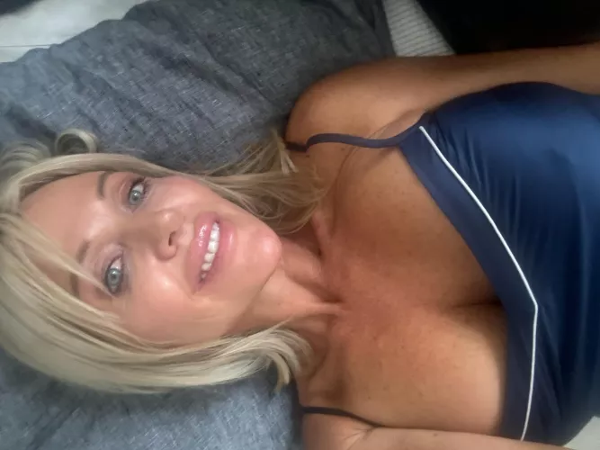 41F in IN, fresh out of a divorce and eager for some fun! Looking for a man to help me make up for lost time. I’m ready to travel if you’re ready to play. Shoot me a message!