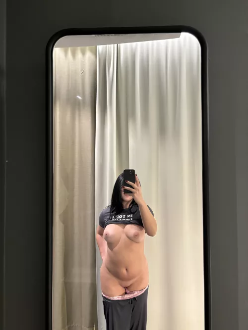 A quickie isn't cheating and if you dont tell her