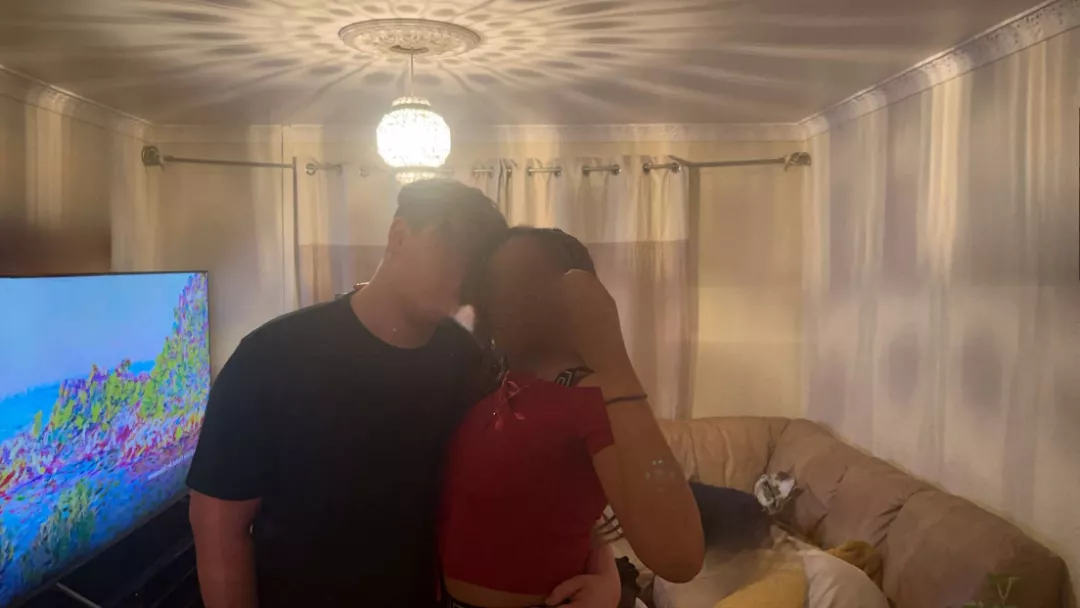 Amy *female* looking to join a couple both 19