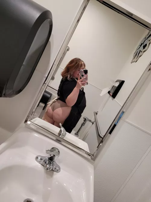 at work  bathroom  selfie 😈💦 28(F)