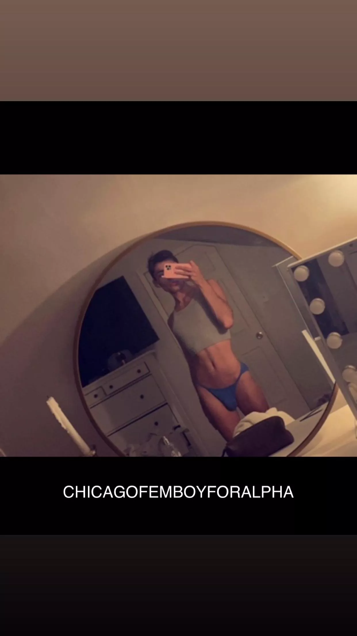 CALLING ALL FEMBOYS AND DOM TOPS - Please follow my community CHICAGOFEMBOYFORALPHA for those seeking a relationship between a fembottom and Dom tops within the Chicagoland area! Thank you in advance xoxo 💋 