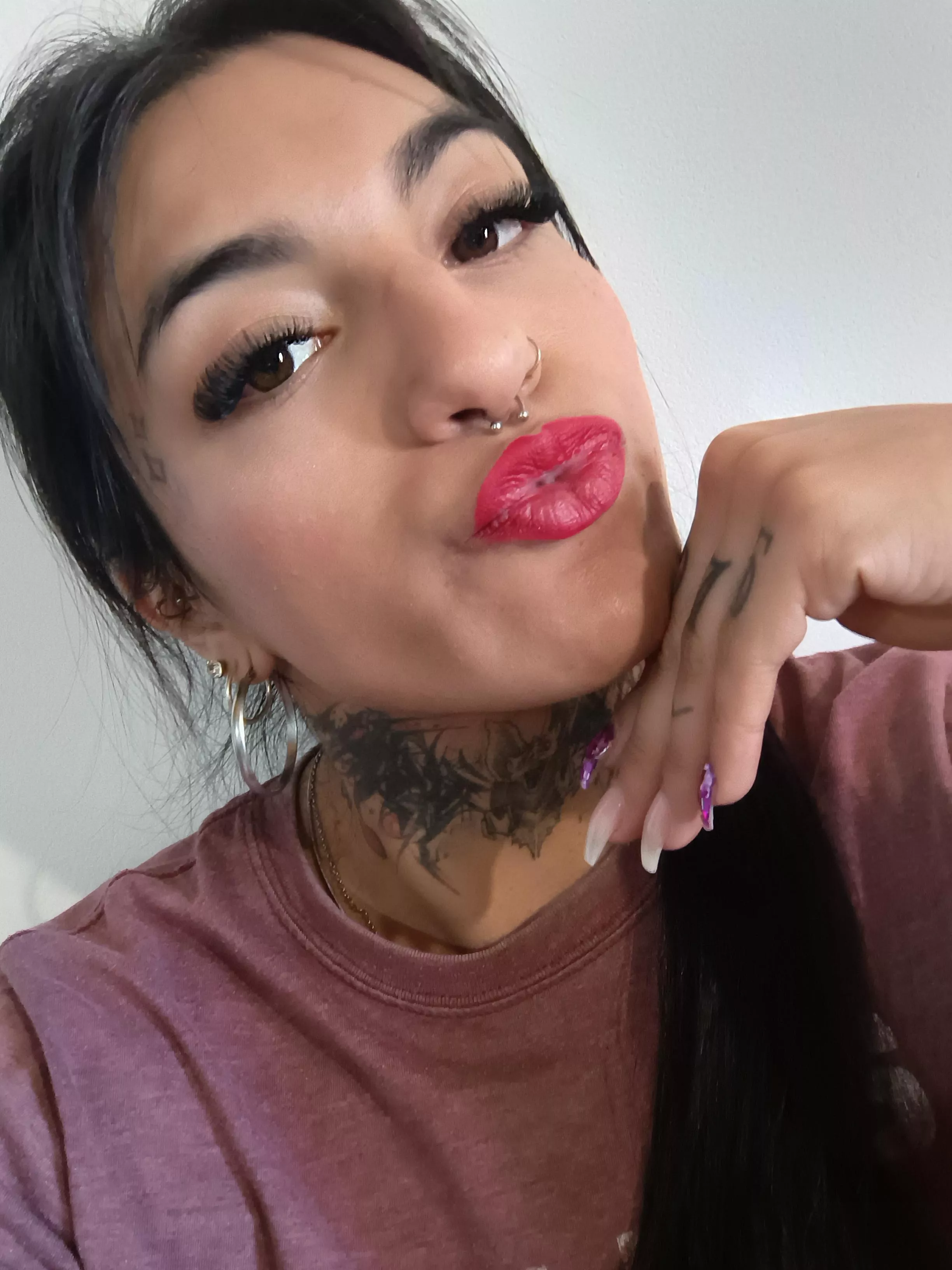 Do you like my face and red lips?