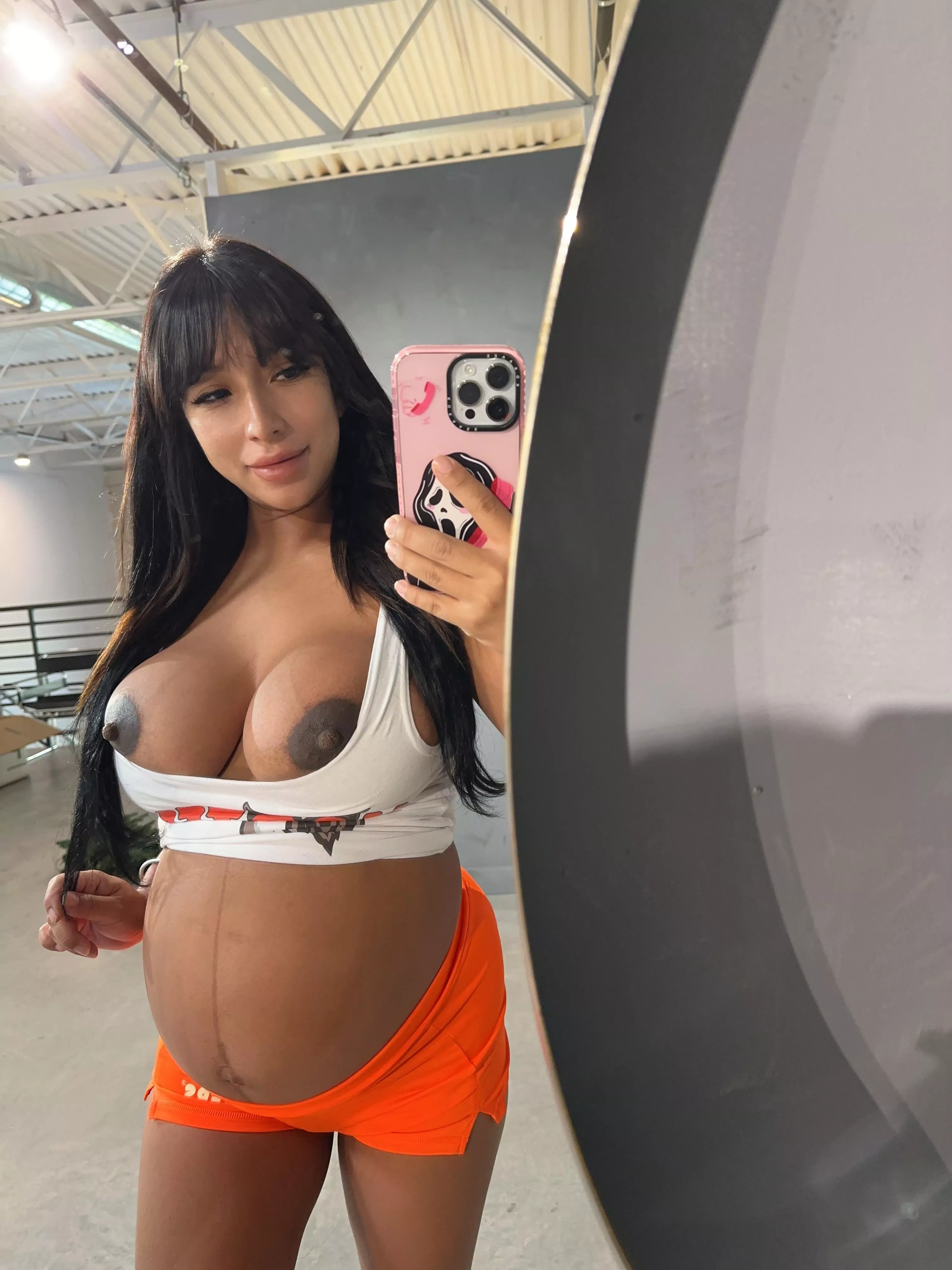 do you think my that my bump is making me hotter? 