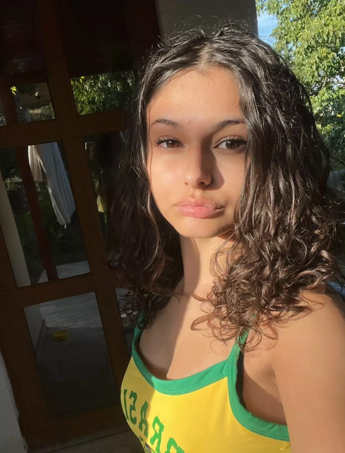 Girls that look like me don’t talk to men that look like you for free😴