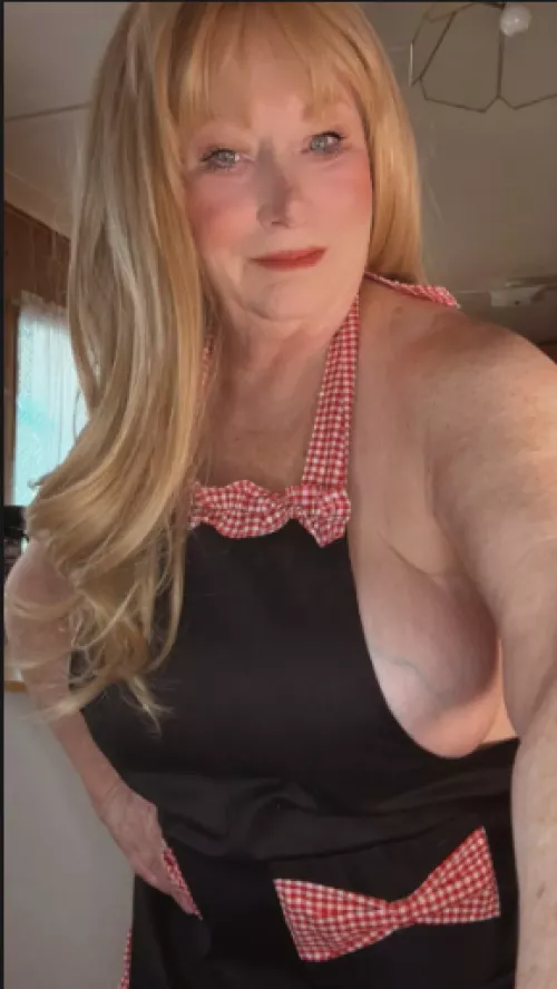 Granny's cooking. 73F