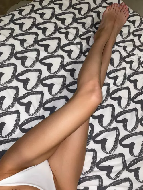 Hello everyone 😘 I’m new here 🍾 oc 