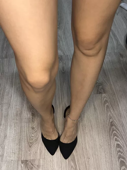 I am new in this comunity so there are my feets❤️ Hope you like them…