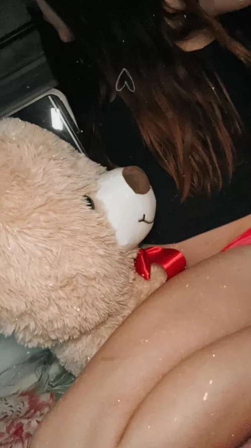 I gots a new plushie!! I wonder what to name him🥰