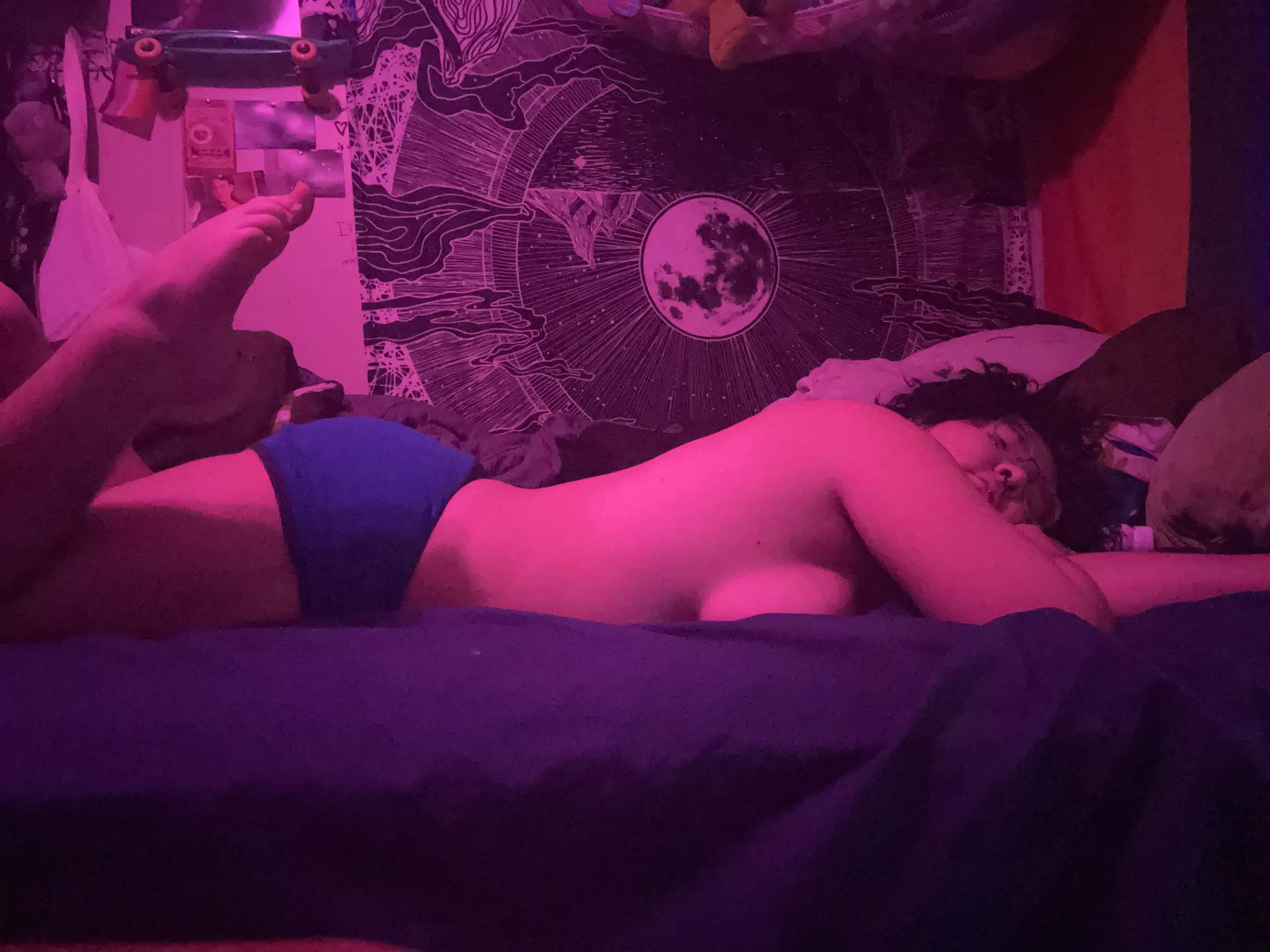 I just wanna be someone’s princess (hEDS)