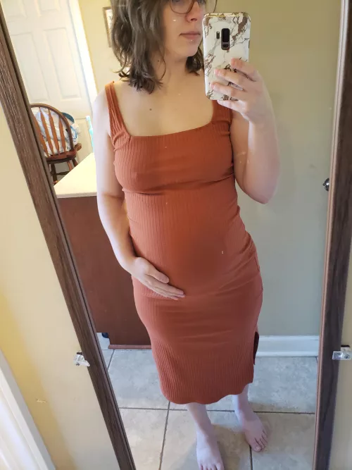 I look so hot pregnant!