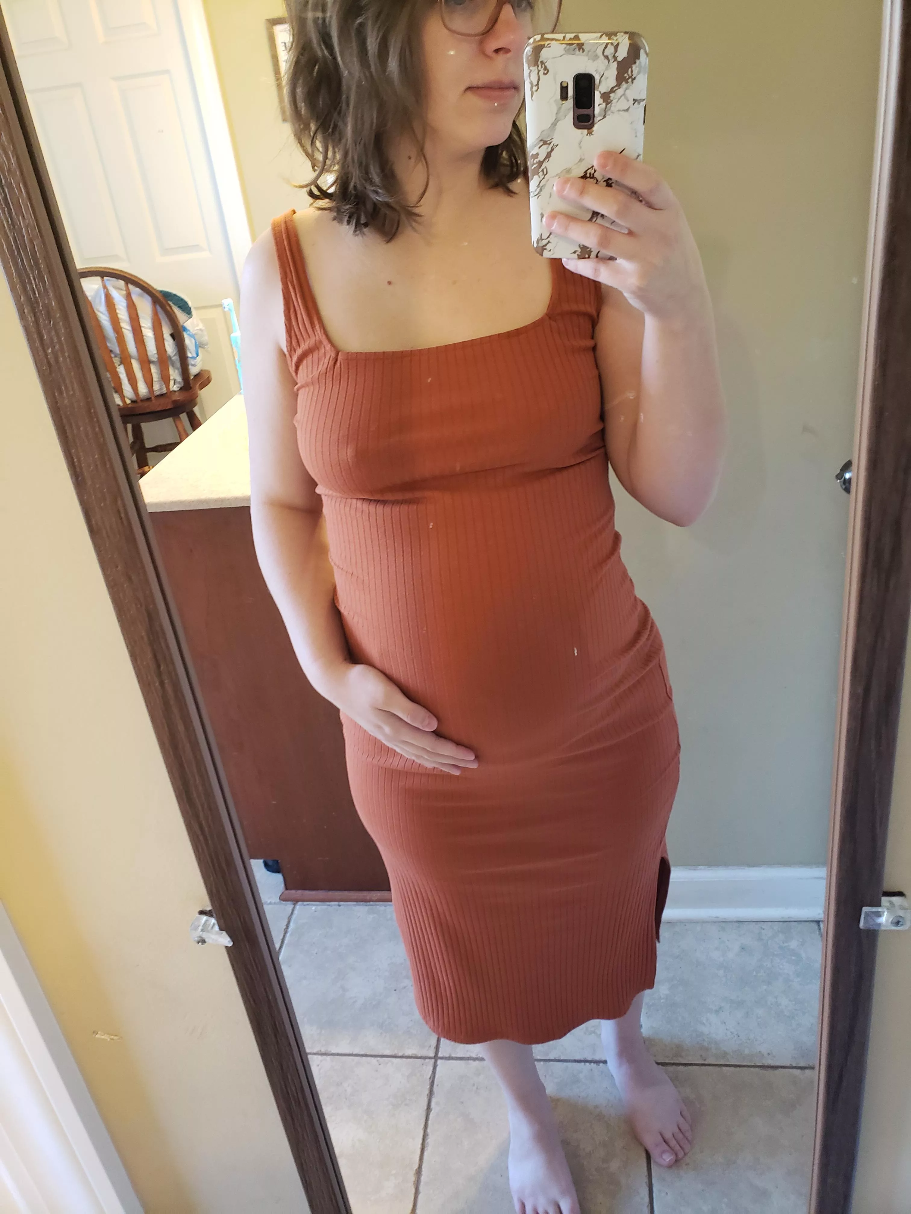 I look so hot pregnant!