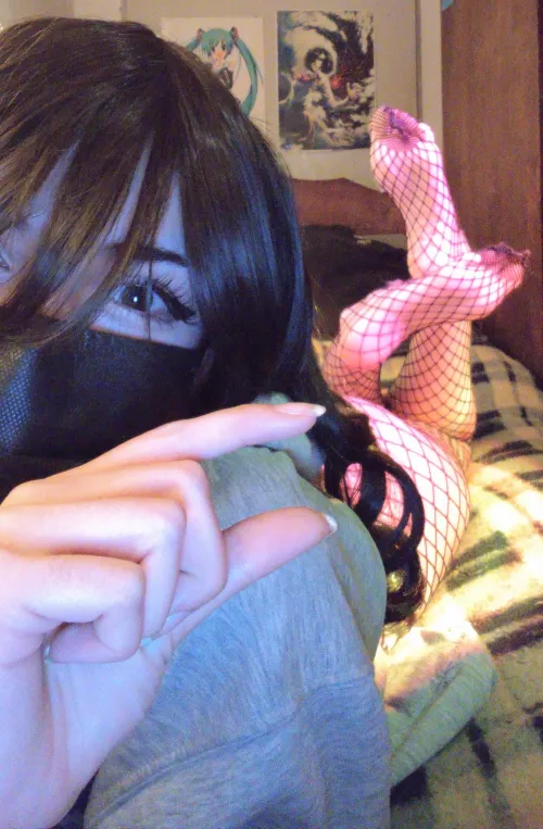 If you want my feet you have to humble yourself for them