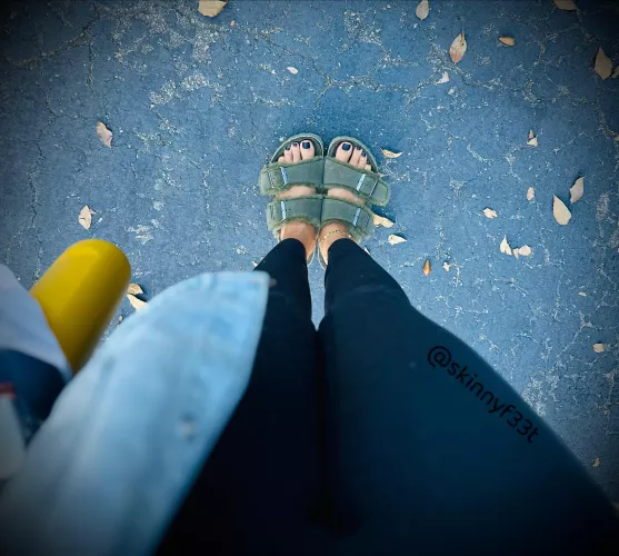 Keeping these toes cozy 🥰 