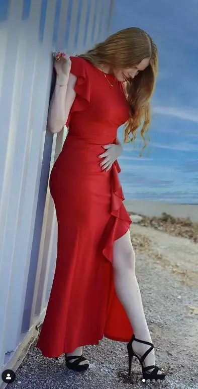 lady in red...