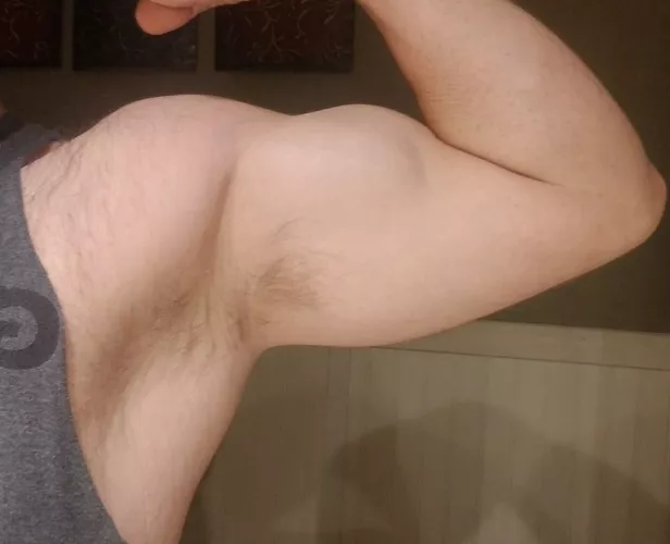 Naked headlock anyone?