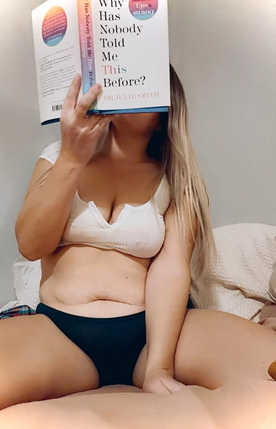 No one told me 🤷🏼‍♀️ I didn’t know this sub existed. Nudes annnd books?! 📚🩷