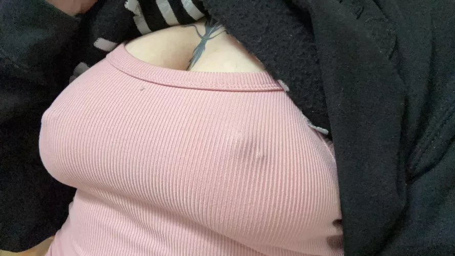 Pokies under my sweatshirt 