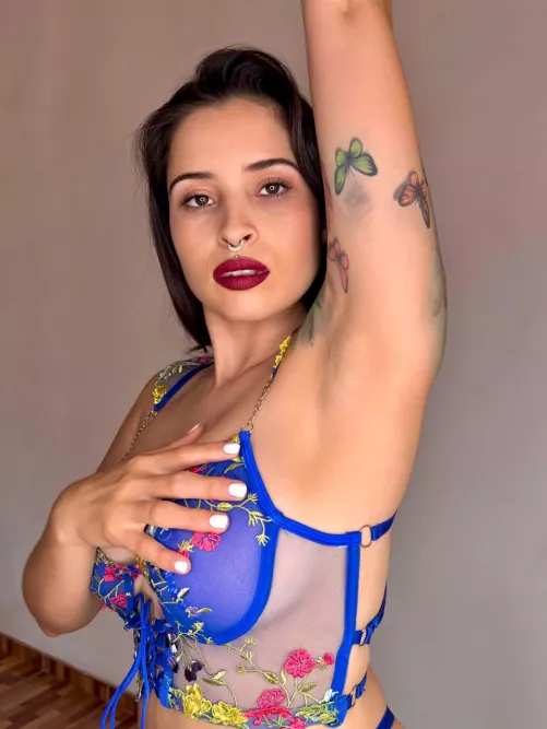 The only thing you deserve are sweaty armpits.