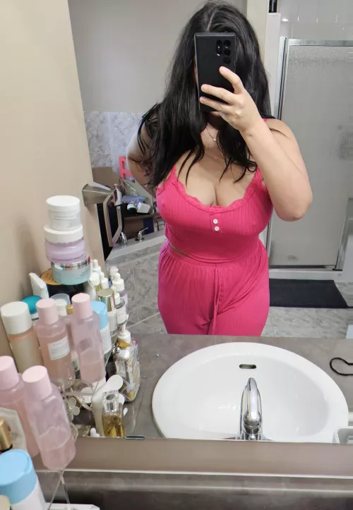 This is my chill-at-home outfit, what do you think?