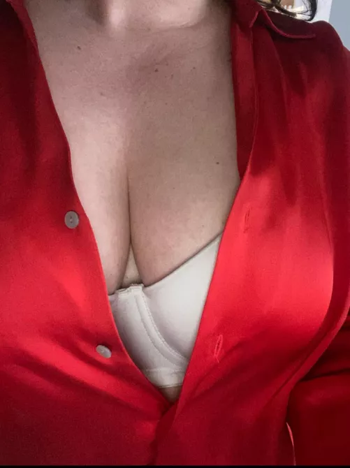 Todays work outfit 😏☘️ 