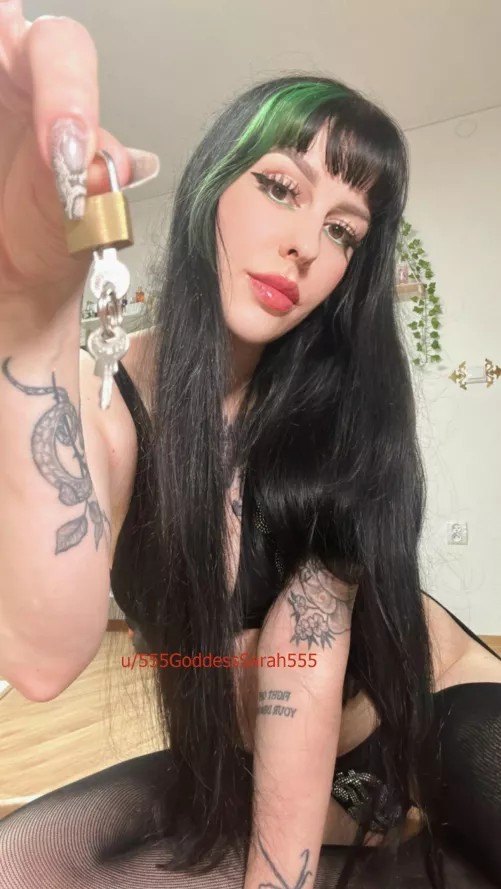 Who wanna be my caged slut?