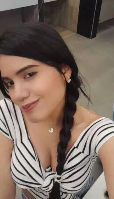 Would you pull my braid or would you play with it?