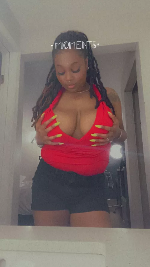 You wish you could see & suck on my nipples? You nasty pig 🐷 😋 