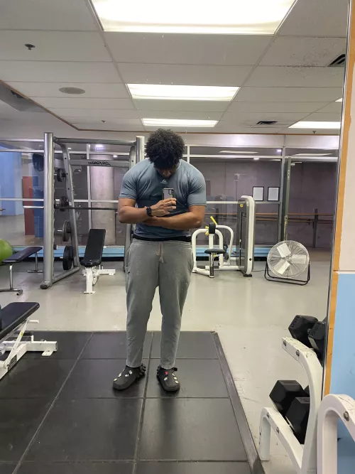 19M 6’8 hung [M4MF/F] Dunn area msg if u can drive