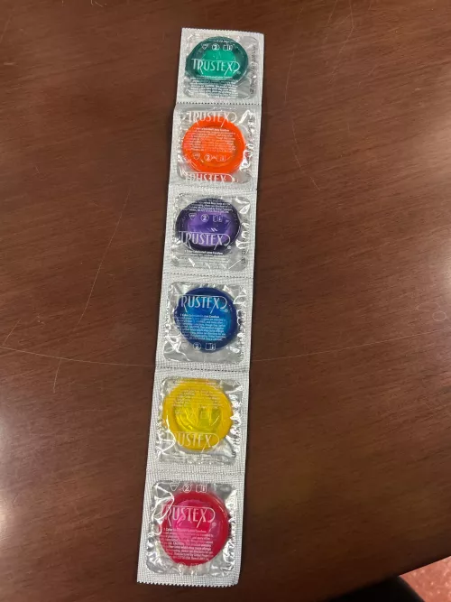 20 M looking for tomorrow morning near huron. Looking to fuck and get my dick sucked 