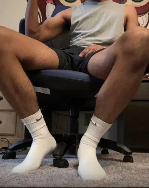 21, 🟤🇨🇦 str8 dl curious guy, hmu if u wanna trade, dont have snap, got insta or tele at halimabal14  