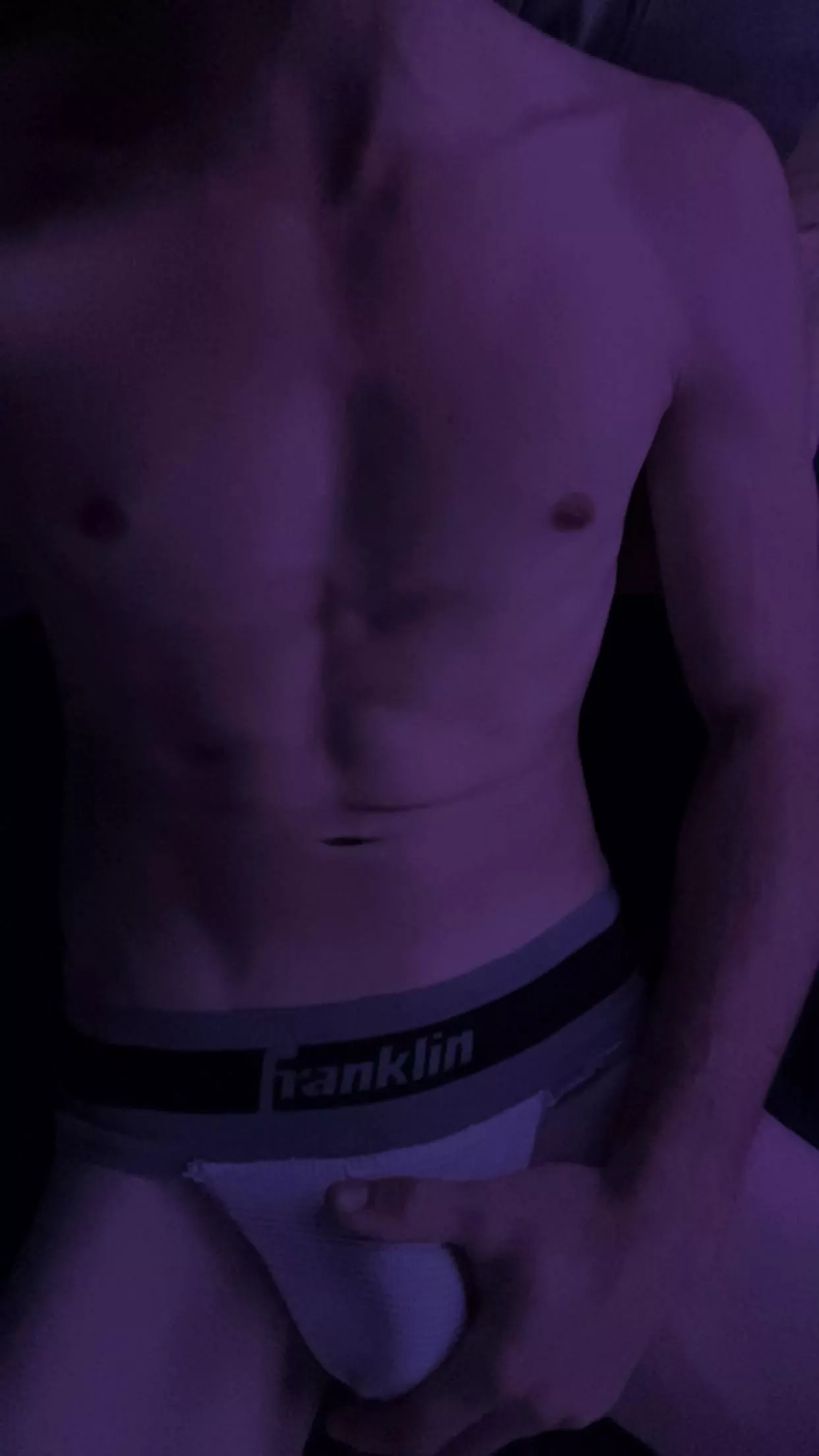 24 M looking for younger bros, add if you’re younger, or have toys. couples welcome too. Snap: silverarcher23