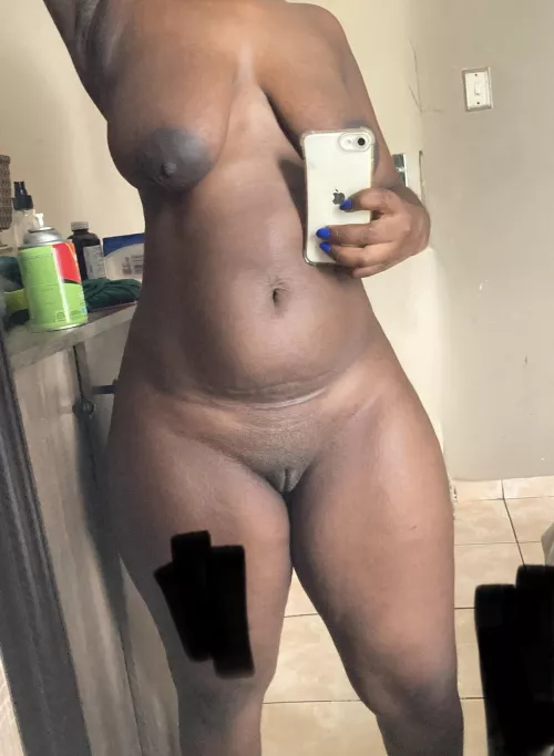 28F| 5’2|70kg 15 m postpartum, 14m working out. I’m proud of this body.