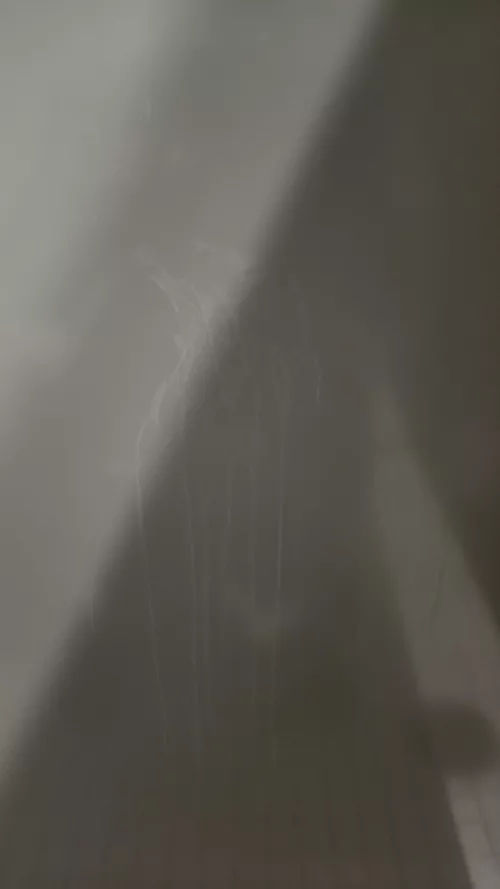 [37] a weeks worth of my dried cum on the stall door at work 