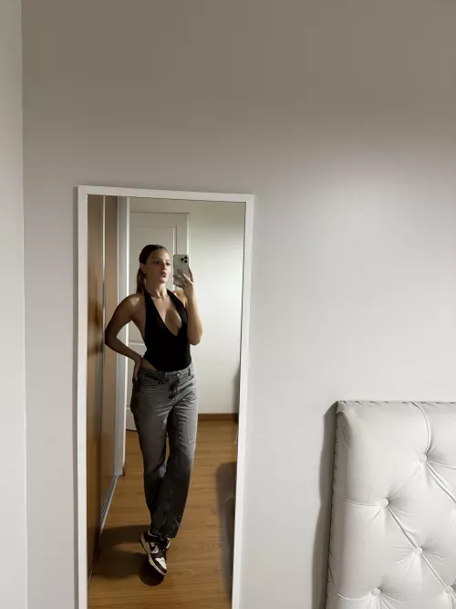 A peaceful night has me wanting to plan something exciting, but nothing's set yet. If you’ve got ideas, feel free to share! 19F.