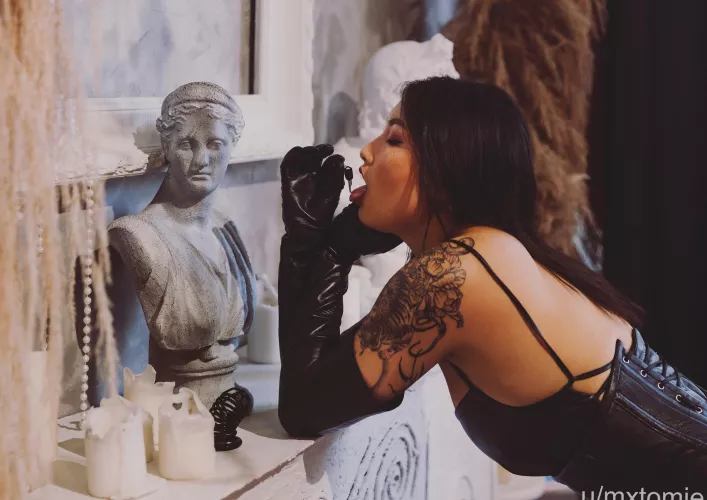 Beg me to not swallow your key 😈