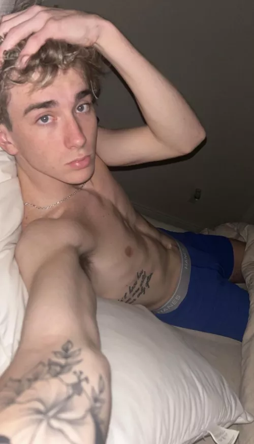 Come bless my cashapp if you want me to take my boxers off 😏 dm me losers 