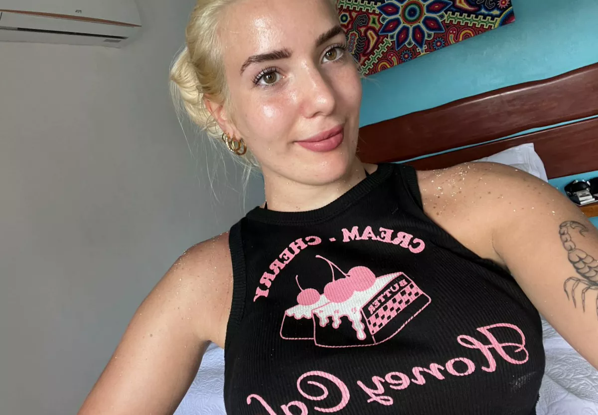 Come here boy I have something to show you
