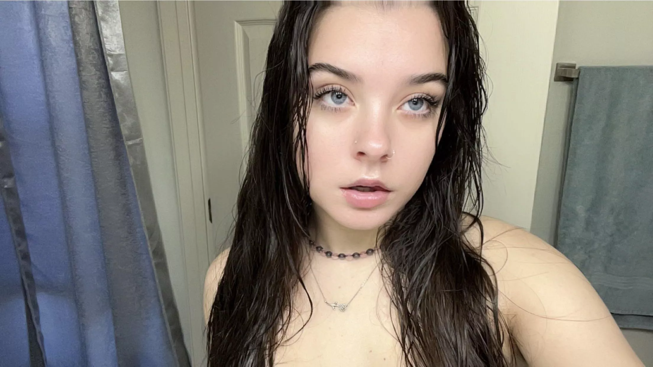 come now little betas, it’s time to please your goddess 💋