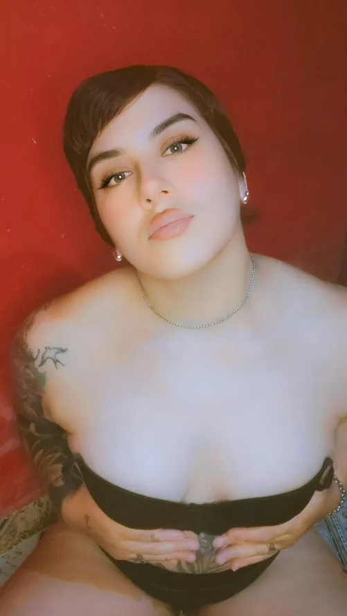 Come on lady, you know you want to be this beautiful.