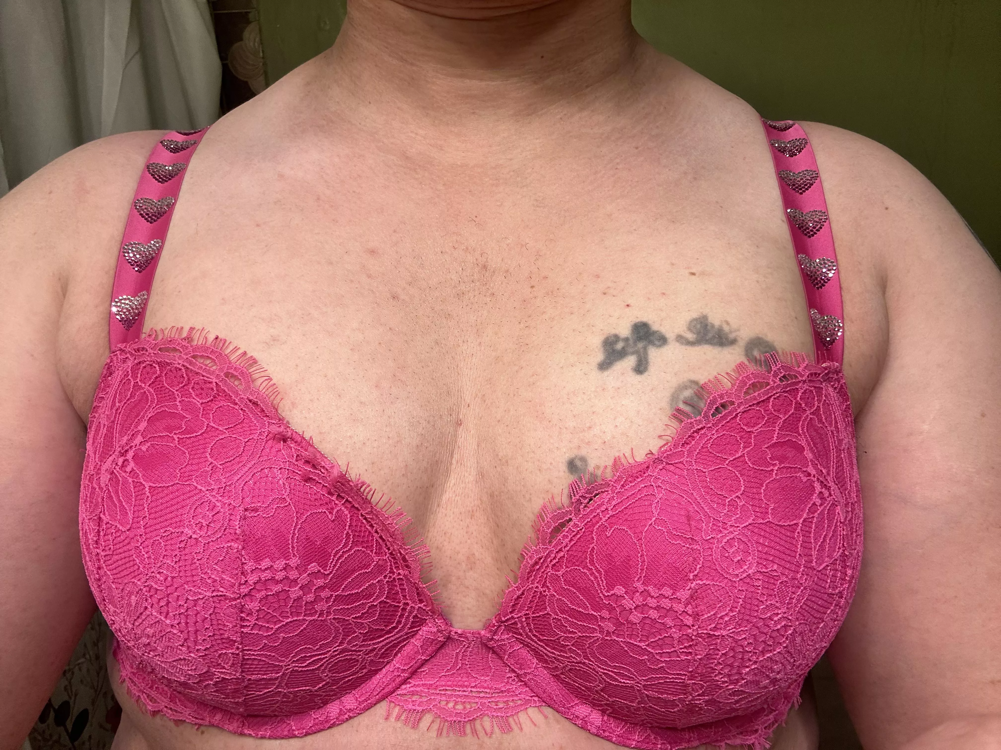 Do you like my tits 😉