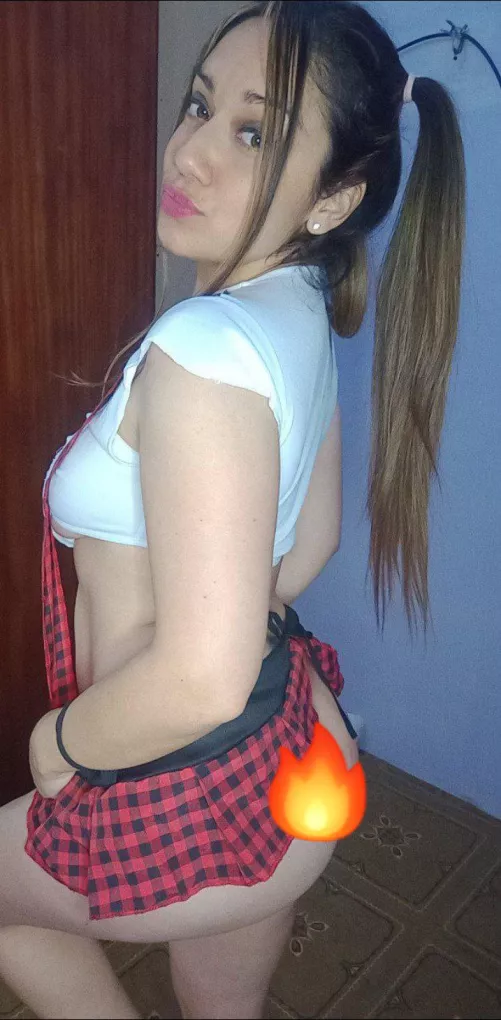 [f] Les gusta mi ropa de estudiante 