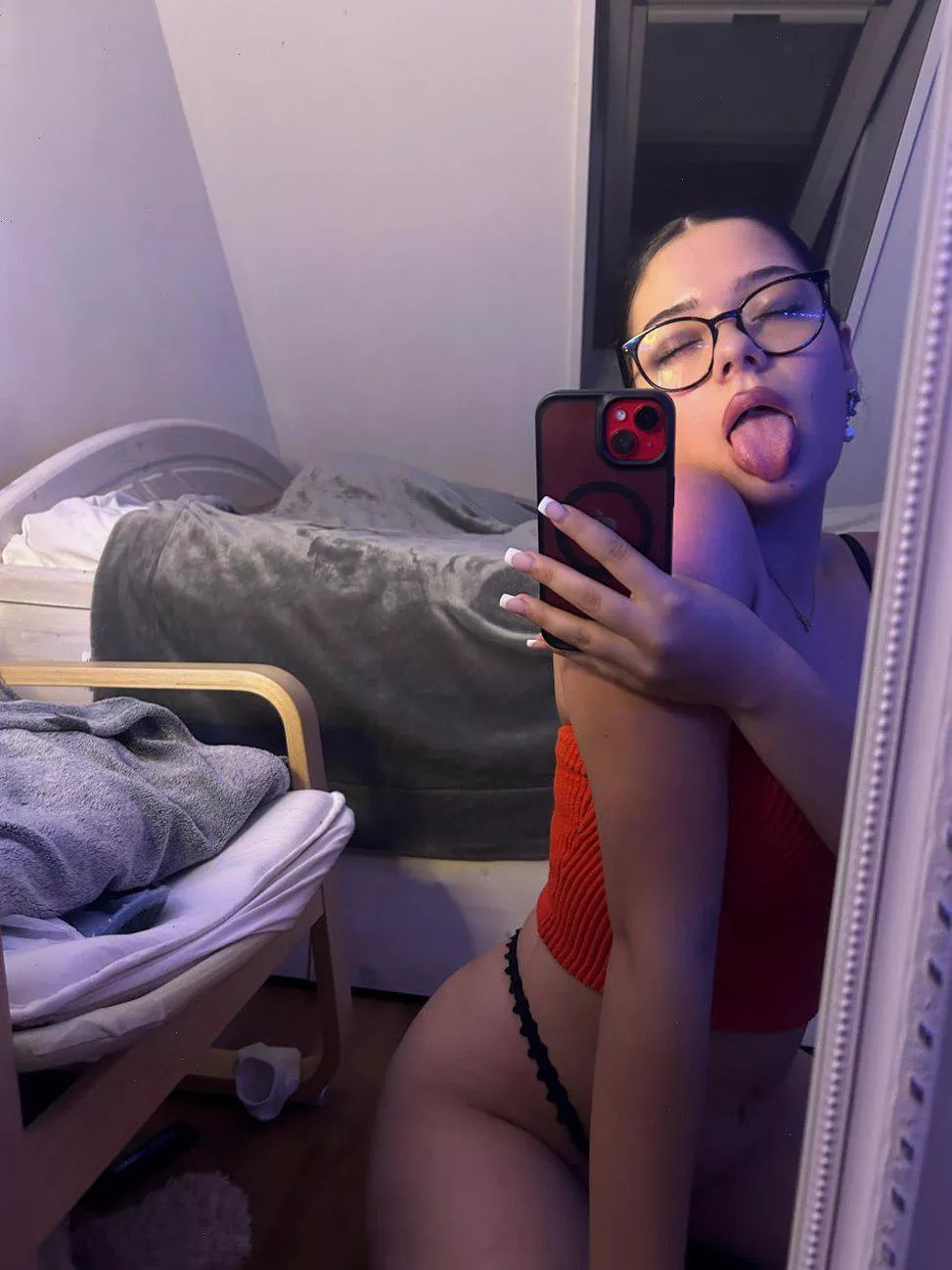 feeling bored and horny at the same time 