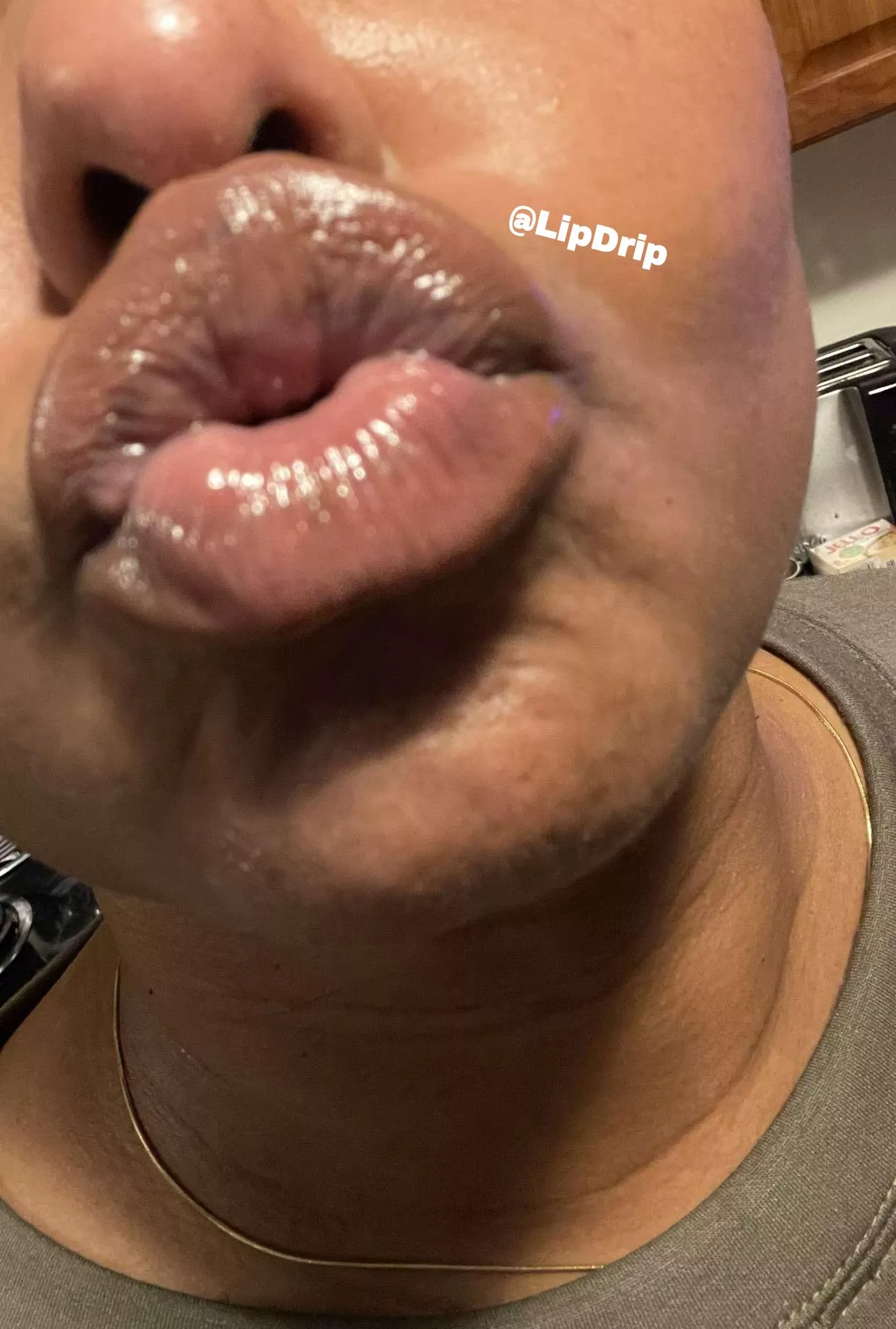 get a load of these lips 👄🤭